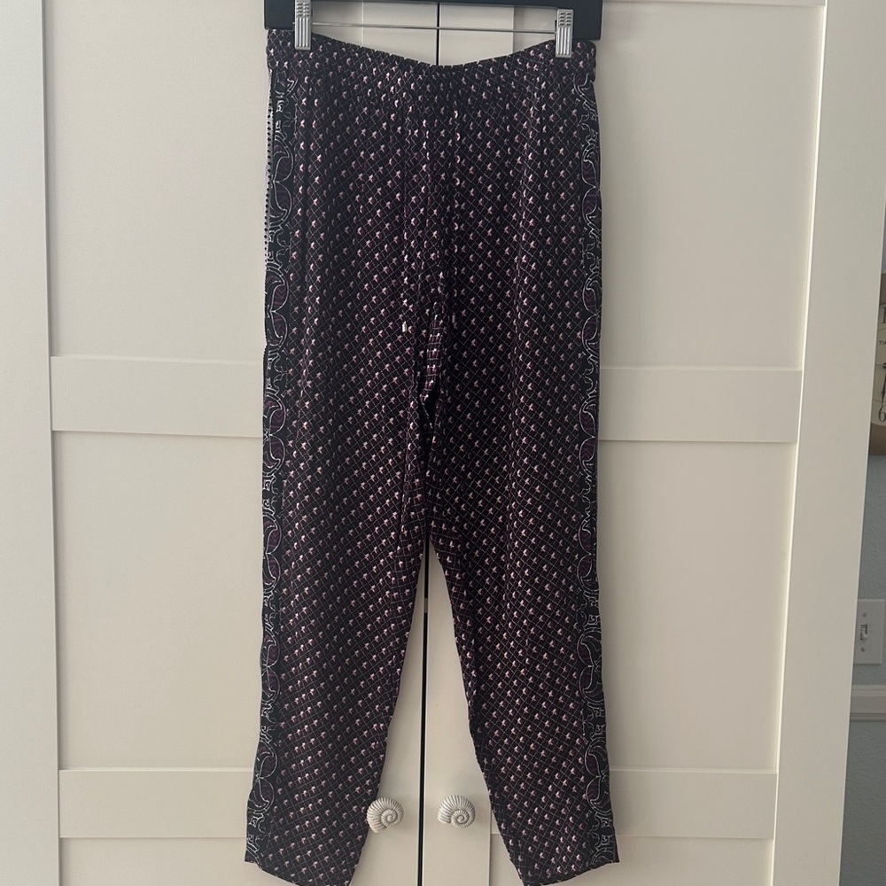 White House Black Market Black and Purple Tapered Pants